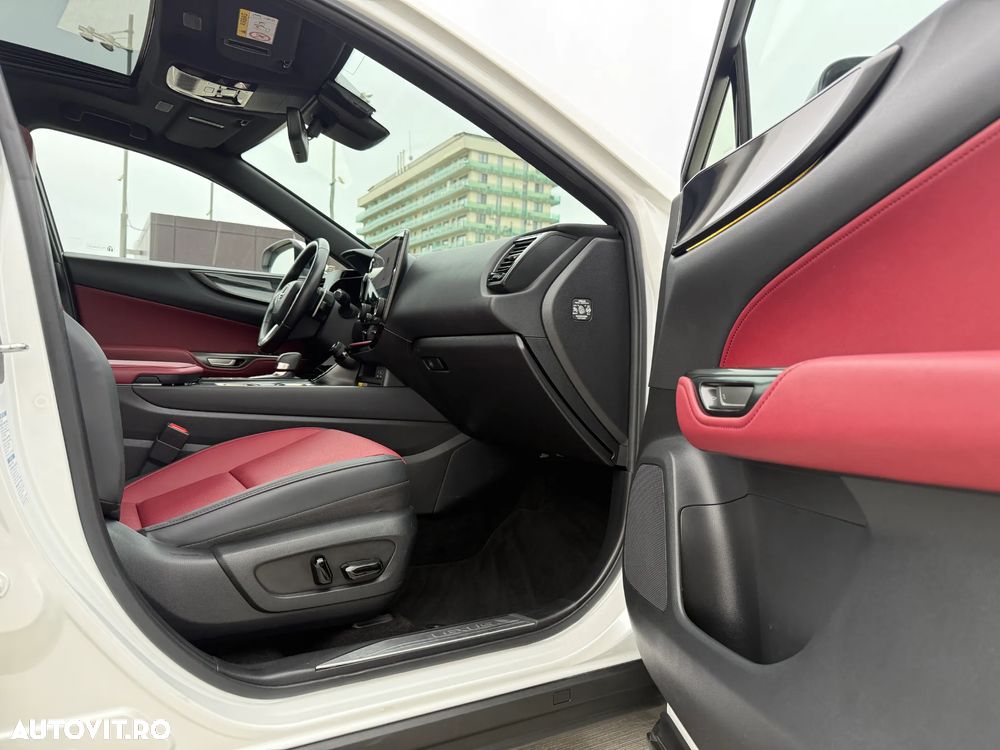 Lexus Seria NX 450h+ E-FOUR Luxury-Paket - 39