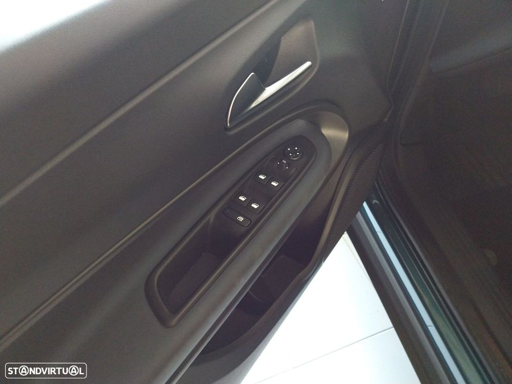 Alfa Romeo Junior 1.2 Ti Q4 eDCT6 - 14