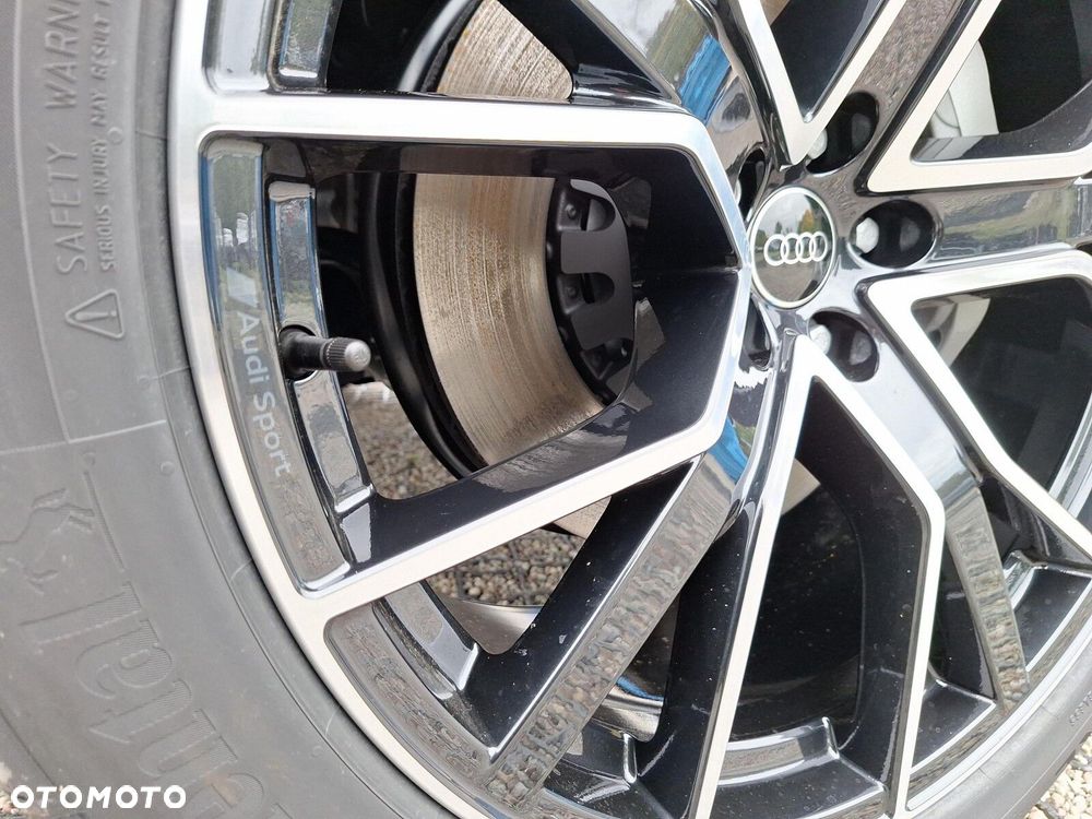 Audi Q8 - 18