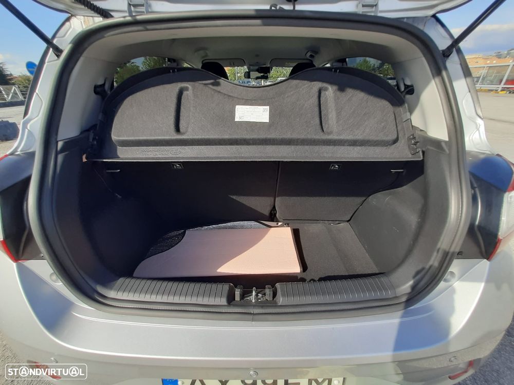 Hyundai i10 1.0 Comfort AMT - 10