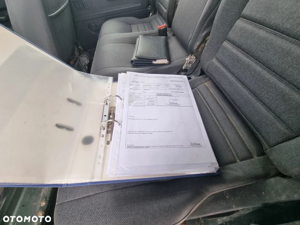 Land Rover Defender 2.2 TD4 SE - 7