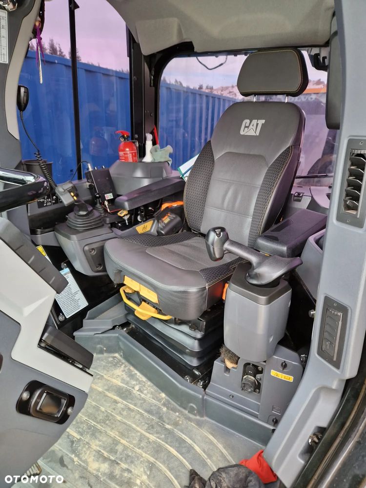 Caterpillar D5 - 3