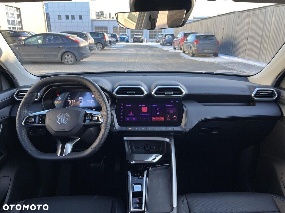 MG ZS Hybrid+ - 17