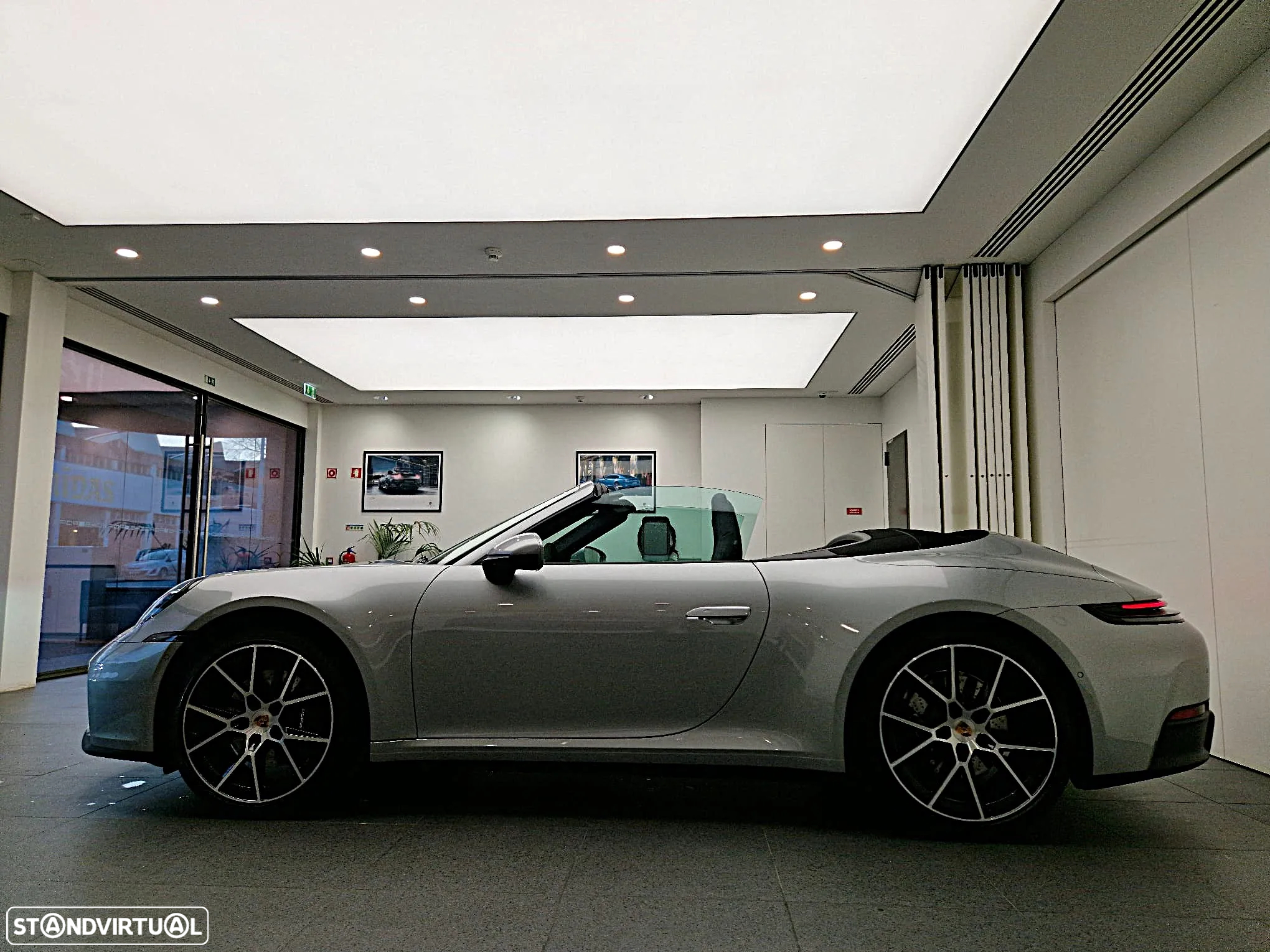 Porsche 911 (992) Carrera - 15