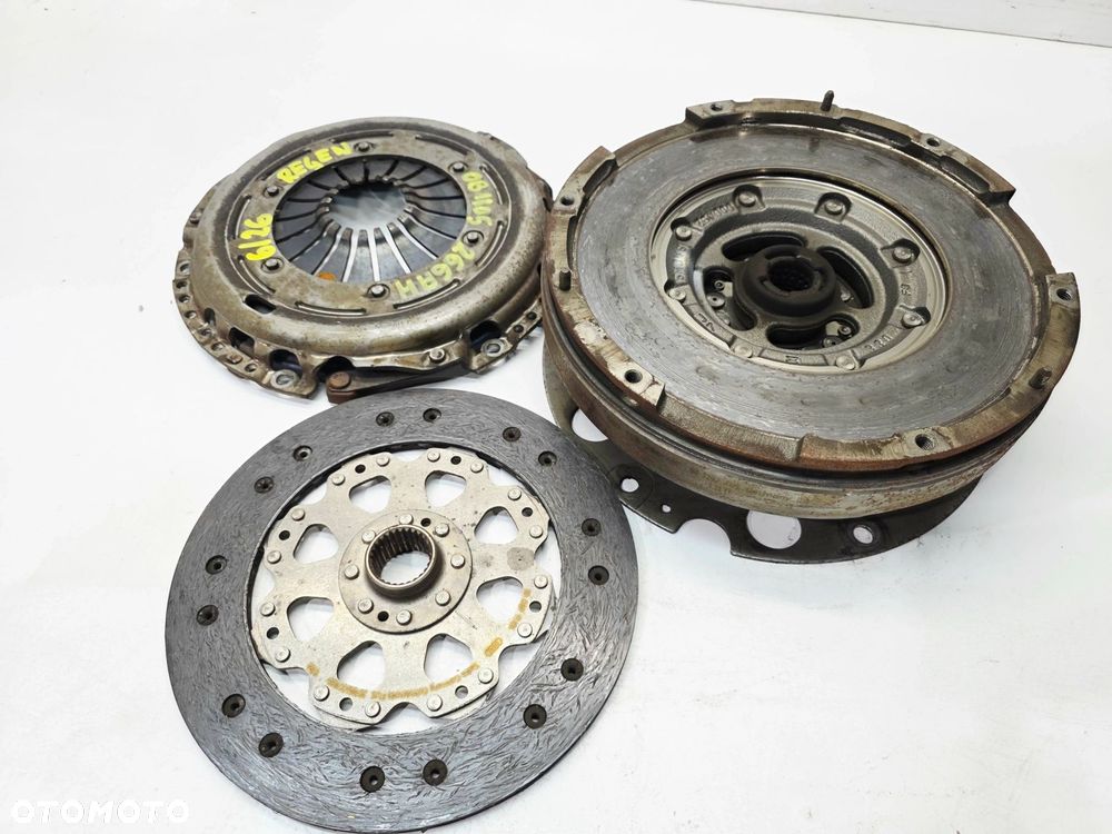 KOŁO DWUMASOWE SPRZĘGŁO AUDI A4 B8 A5 2.0 TDI TFSI 0B1105266AH 6/26 - 1