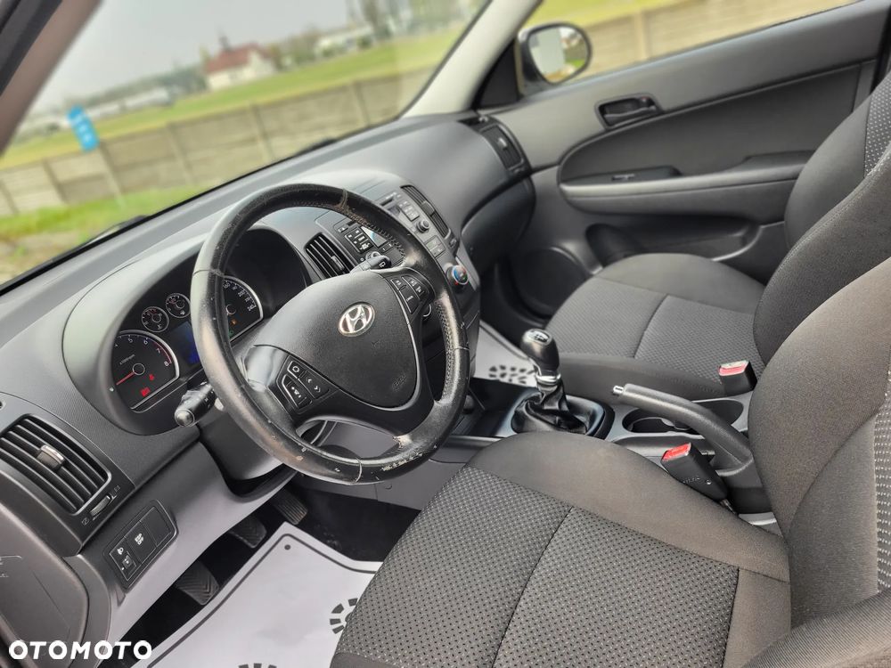 Hyundai i30 1.4 Blue Comfort - 14