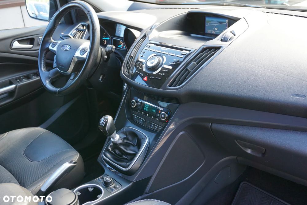 Ford Kuga 2.0 TDCi 2x4 Titanium - 18