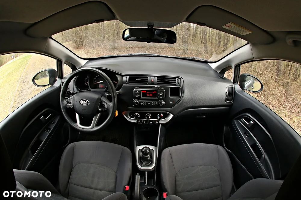 Kia Rio 1.2 Business Line - 10