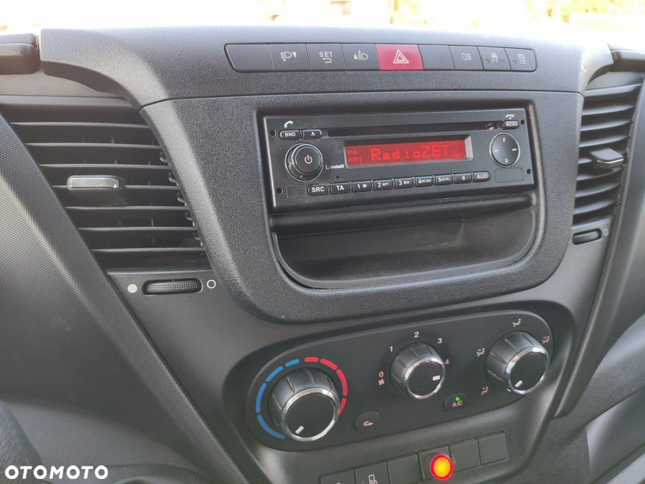 Iveco Daily 70C17 Mroźnia Ściana Grodziowa Multitemperatura - 31