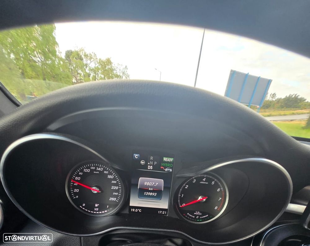 Mercedes-Benz GLC 350 e 4Matic 7G-TRONIC AMG Line - 23