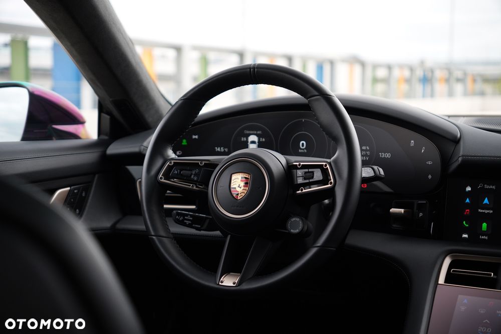 Porsche Taycan Turbo - 26