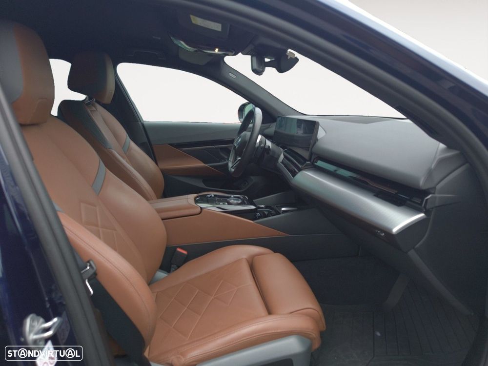 BMW 530 e Pack Desportivo M - 13