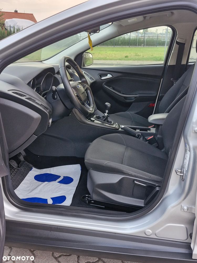 Ford Focus 1.5 TDCi SYNC Edition ASS - 11