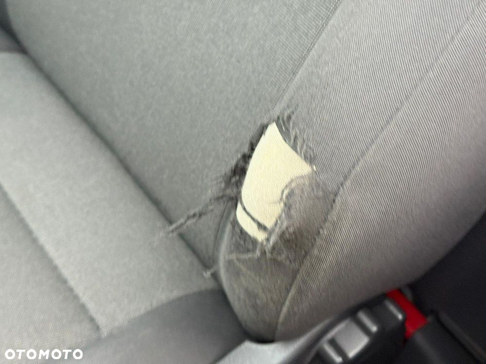 Volkswagen Caddy - 32