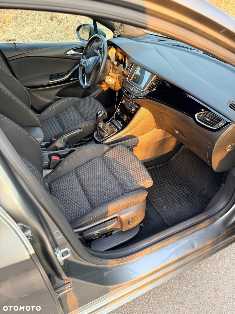 Opel Astra 1.6 CDTI Dynamic S&S - 10