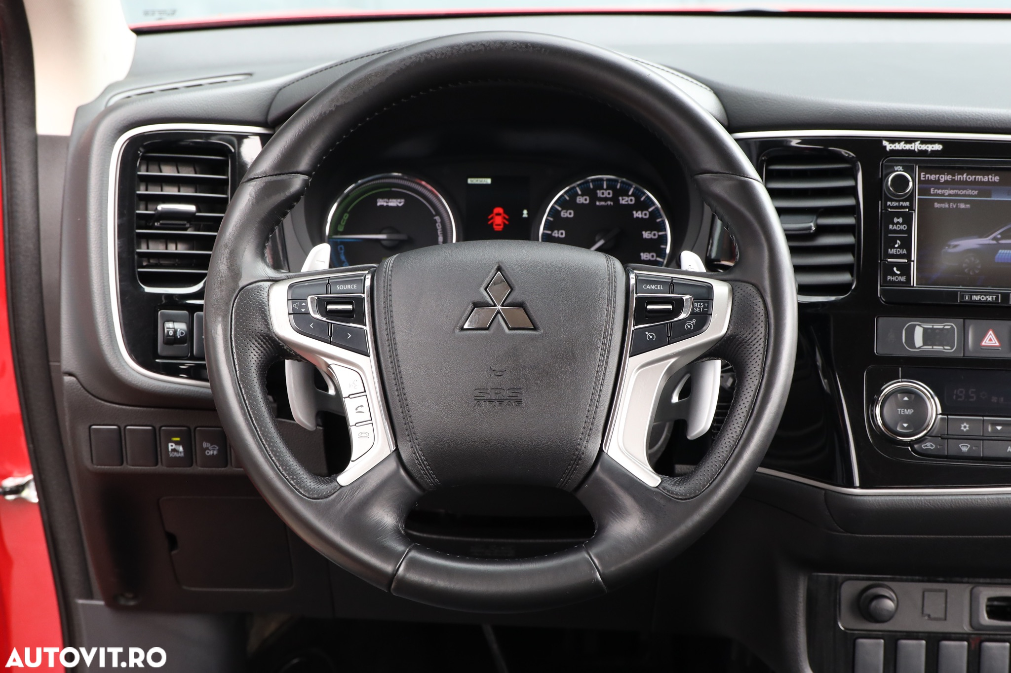 Mitsubishi Outlander 2.0 4WD Plug-In Hybrid - 9