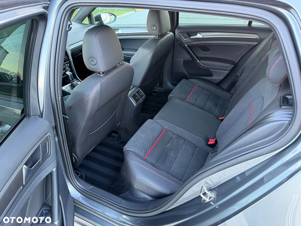 Volkswagen Golf GTI (BlueMotion Technology) DSG Performance - 29