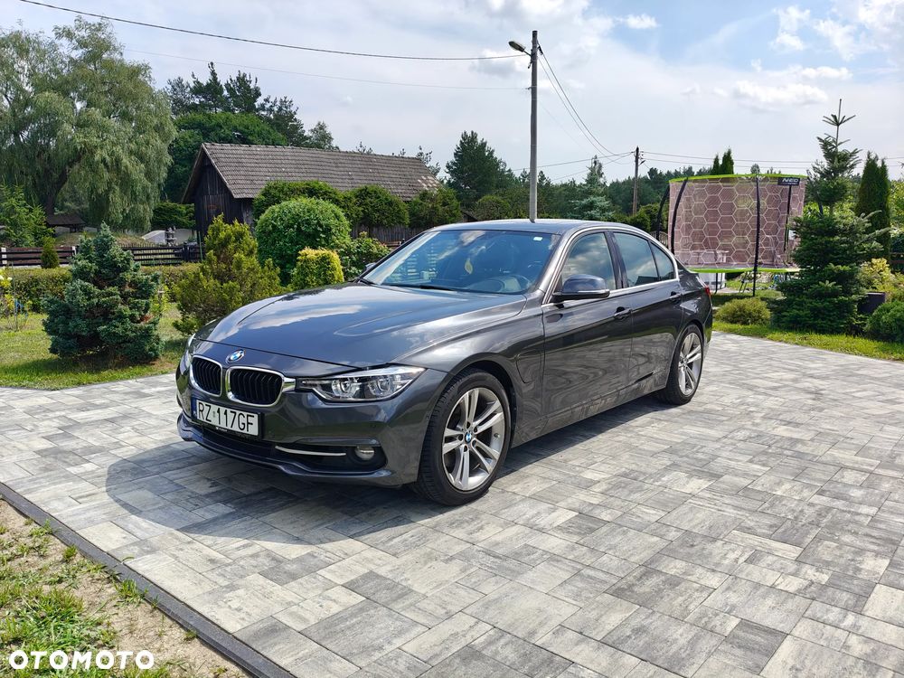 BMW Seria 3 330e iPerformance Luxury Line - 1