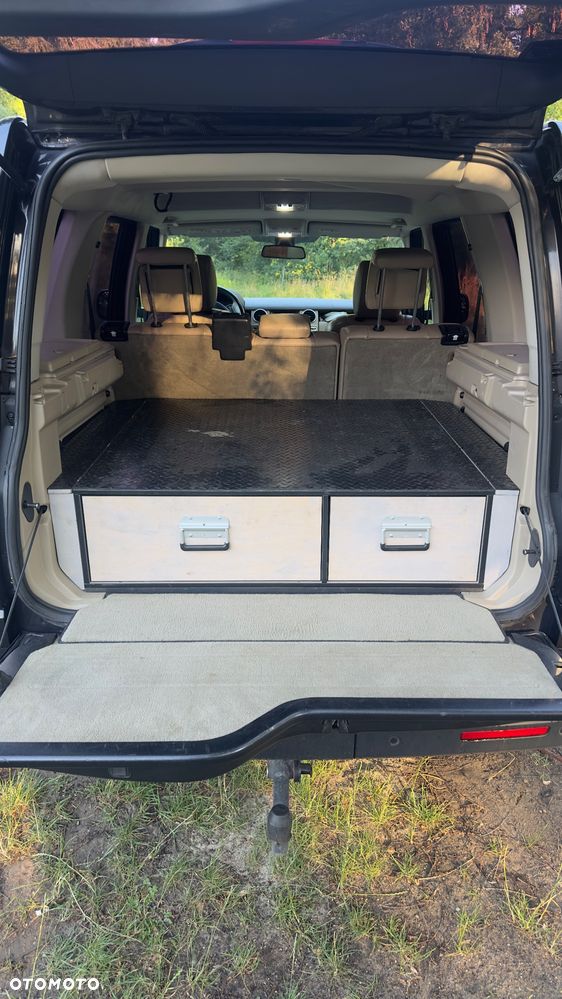 Land Rover Discovery 3.0D V6 SE - 13