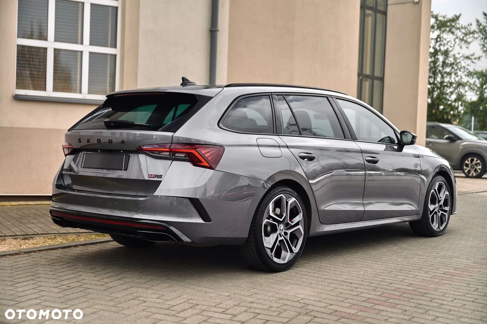 Skoda Octavia 2.0 TSI DSG RS - 4