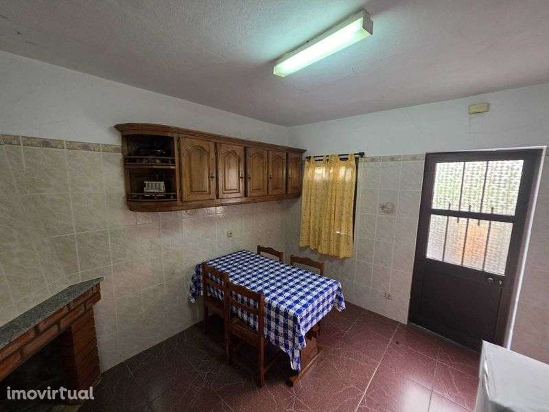 Moradia em Pedra com Loja, Pátio - São Gião, Oliveira do Hospital - Grande imagem: 3/8