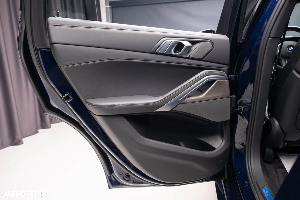 BMW X6 xDrive40i AT MHEV - 32