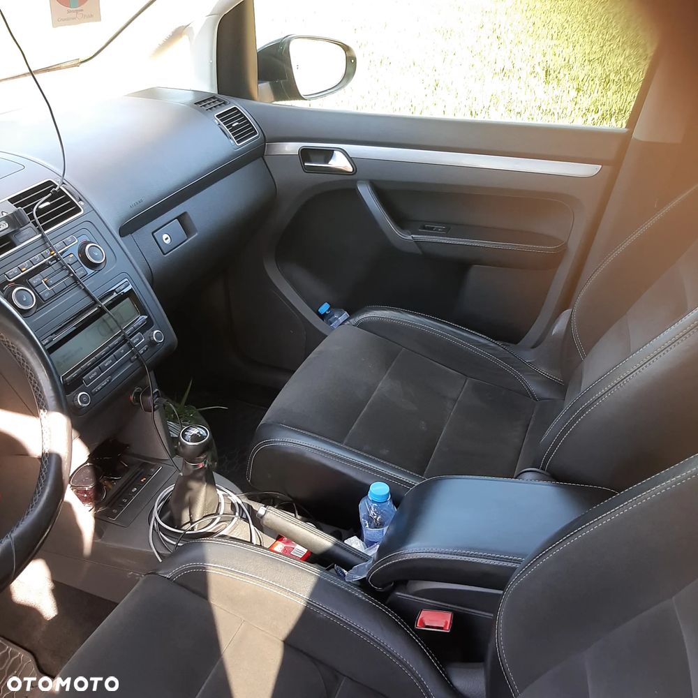 Volkswagen Touran 2.0 TDI Highline - 6