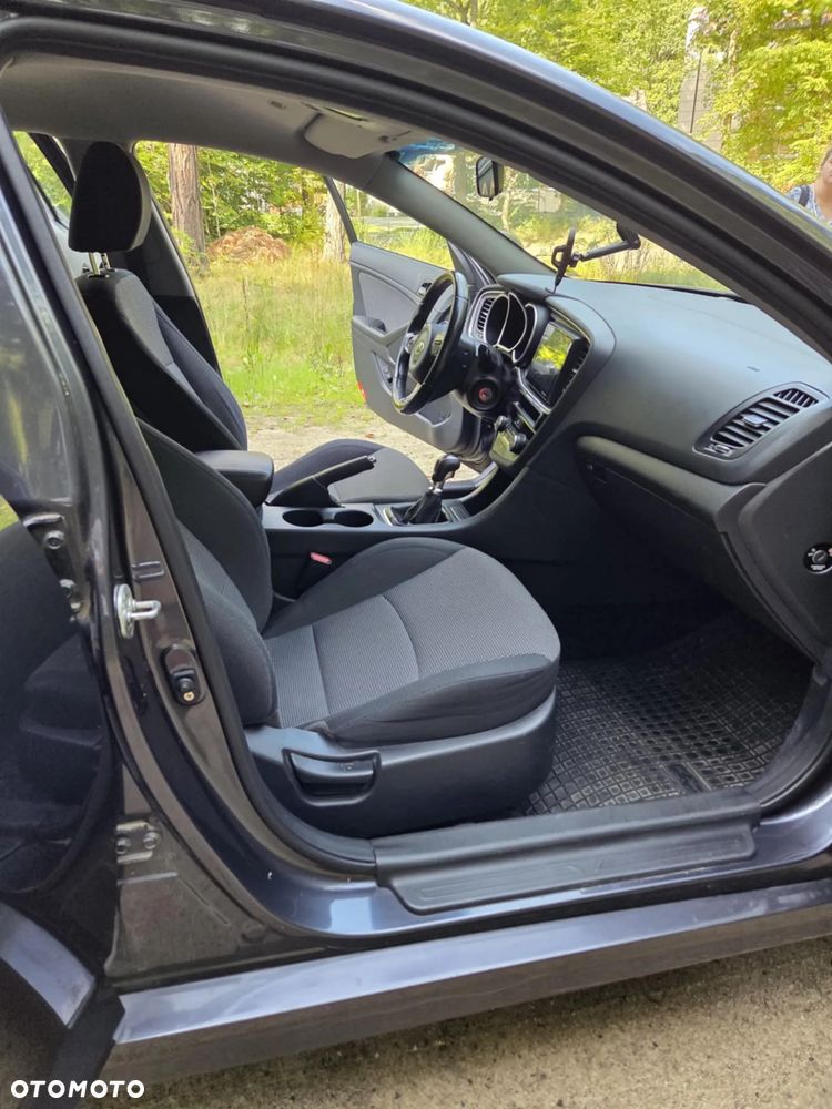 Kia Optima - 11