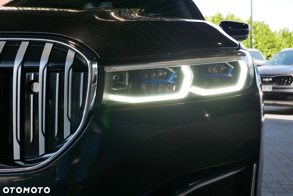 BMW Seria 7 750Li xDrive - 37