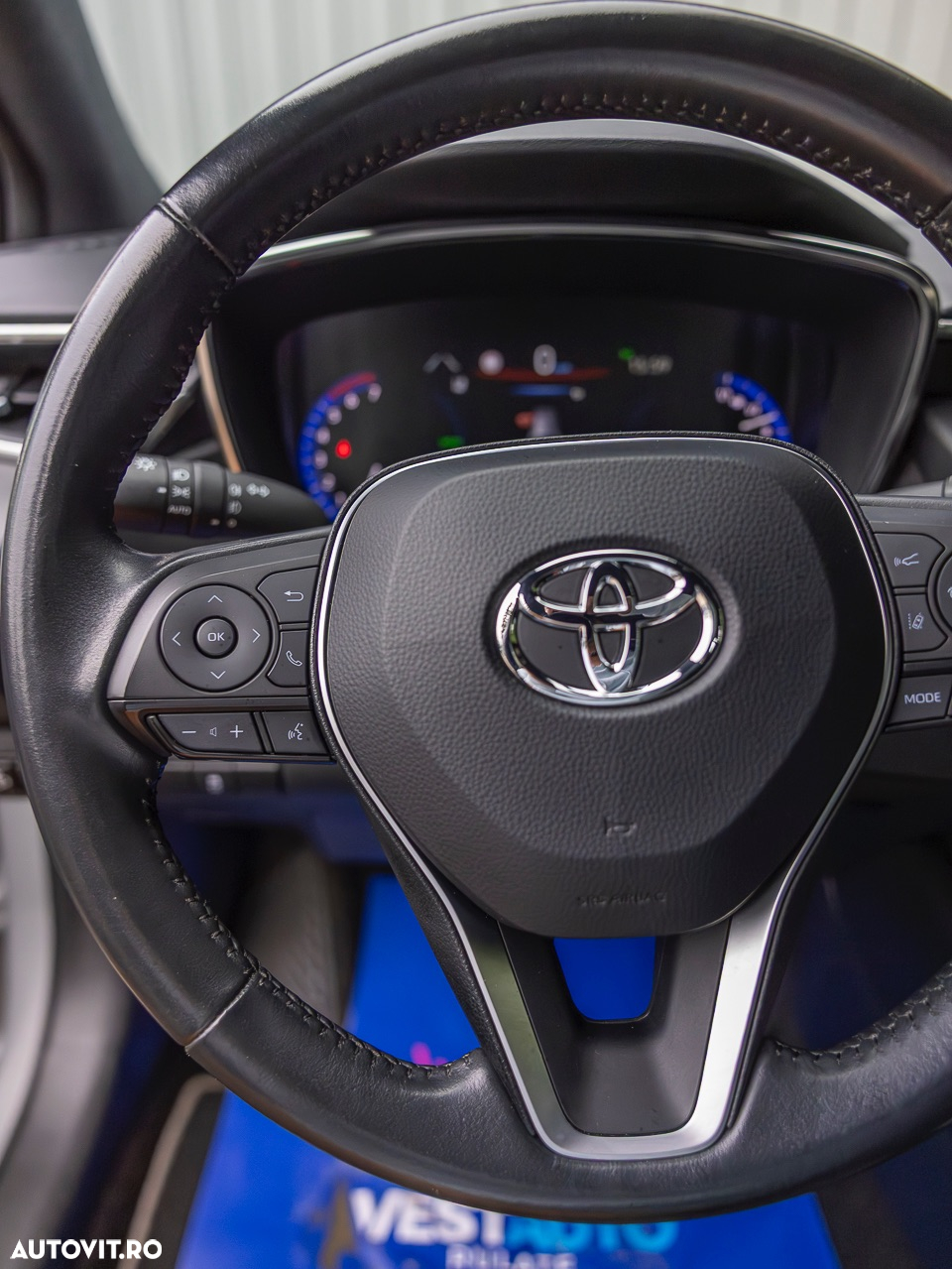 Toyota Corolla 1.8 Hybrid Touring Sports Business Edition - 14