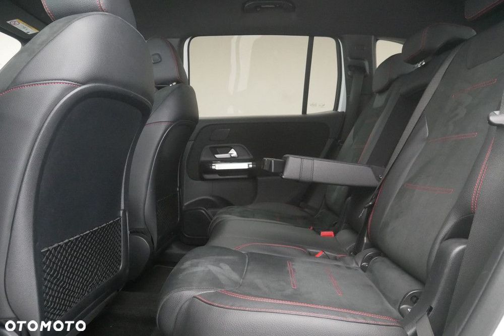Mercedes-Benz GLB - 15