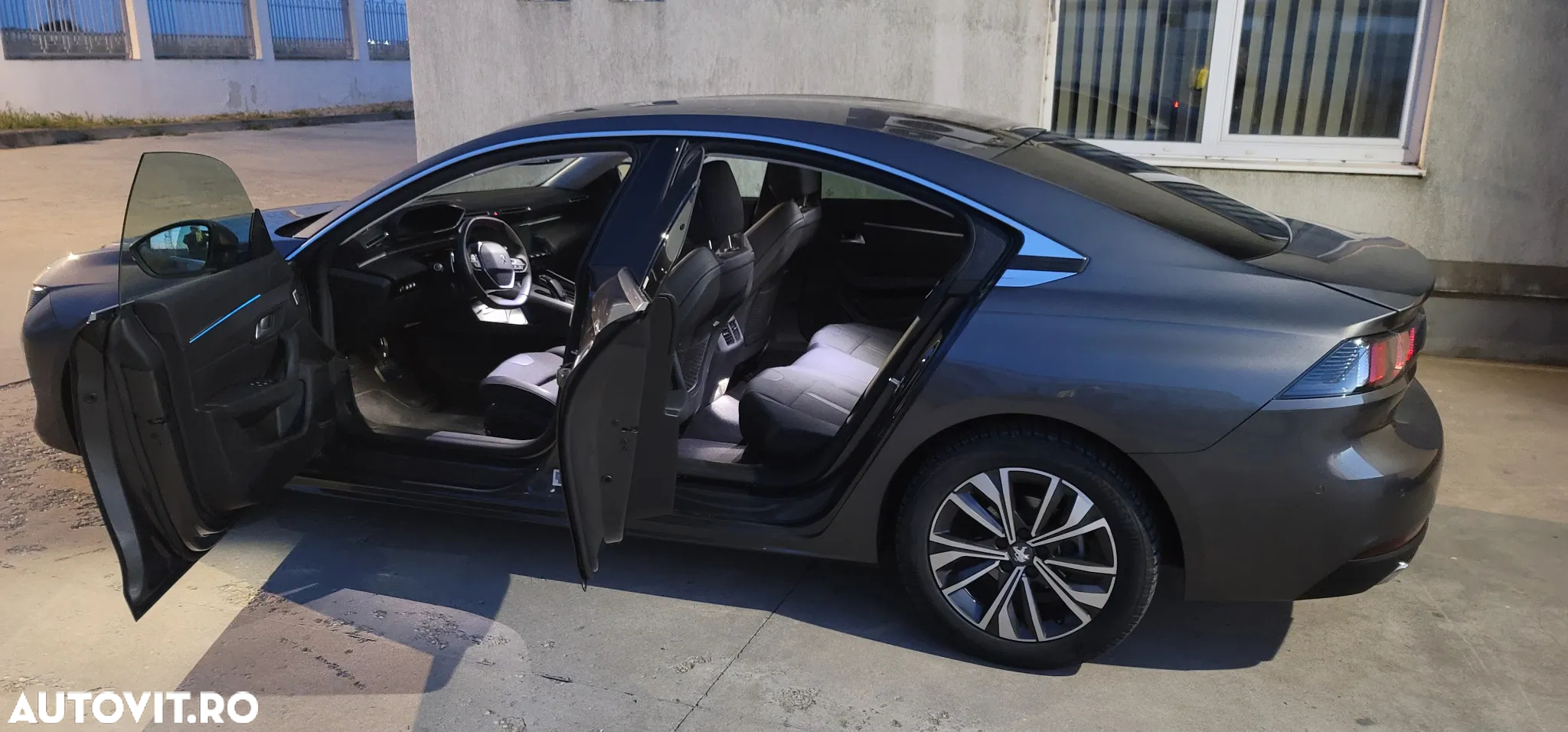Peugeot 508 SW 1.2 PureTech S&S EAT8 Allure Pack - 4
