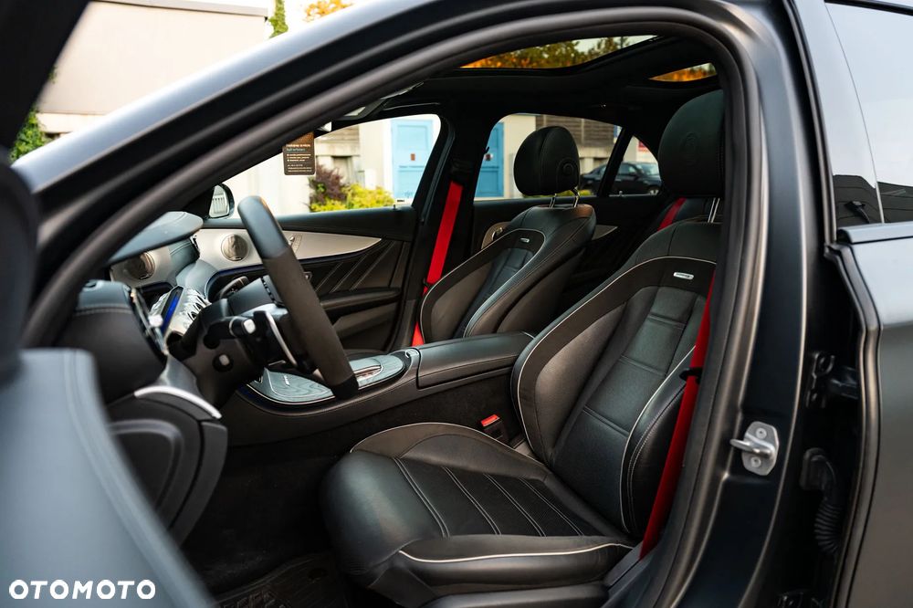 Mercedes-Benz Klasa E AMG 63 S 4-Matic+ - 15