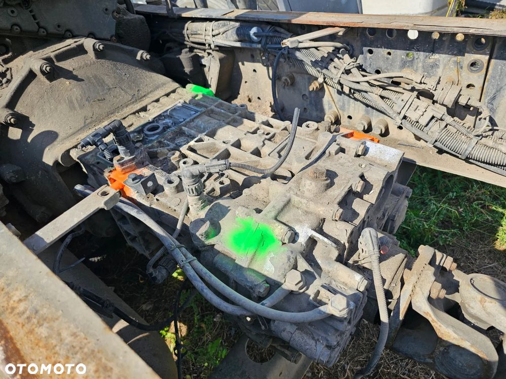 SKRZYNIA 8 BIEGÓW MANUALNA IVECO TRAKKER 7.8 L CURSOR 8 270 310 330 350 KM - 1