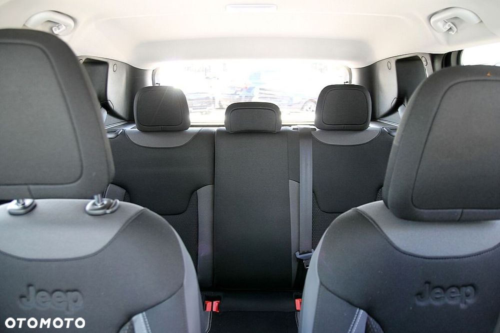 Jeep Renegade 1.5 T4 mHEV Limited FWD S&S DCT - 36