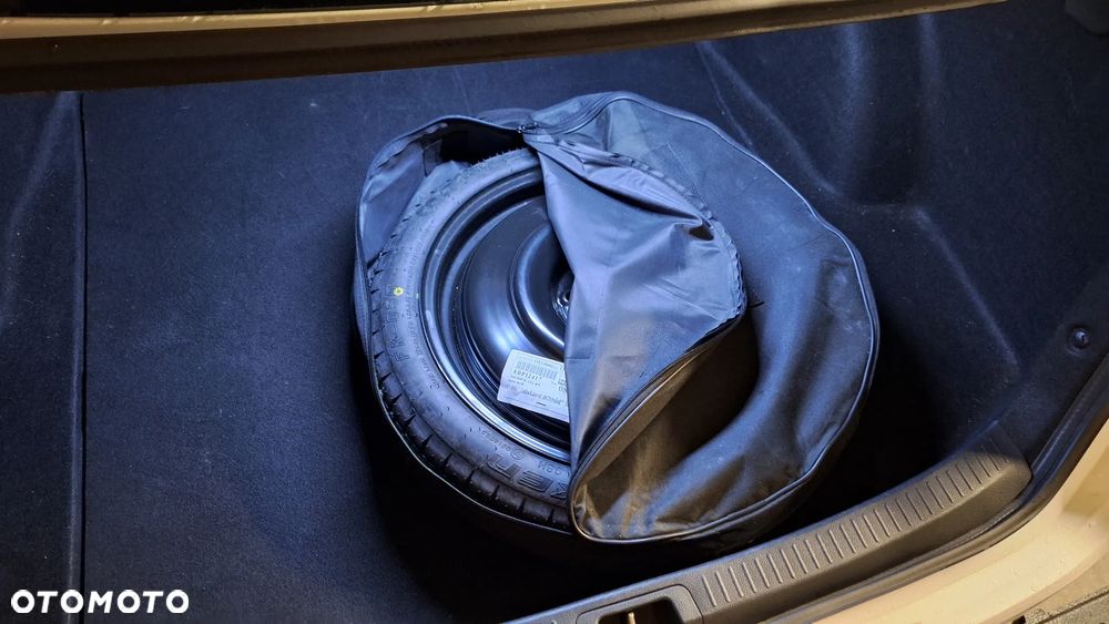 Toyota Corolla 1.6 Active - 23