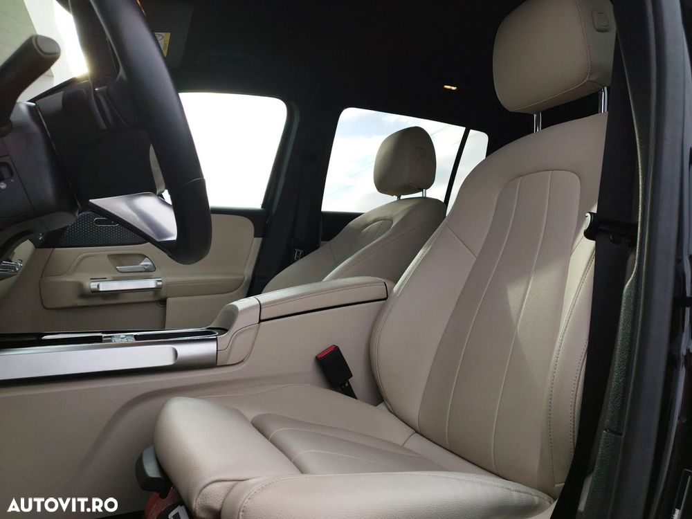 Mercedes-Benz GLB - 25