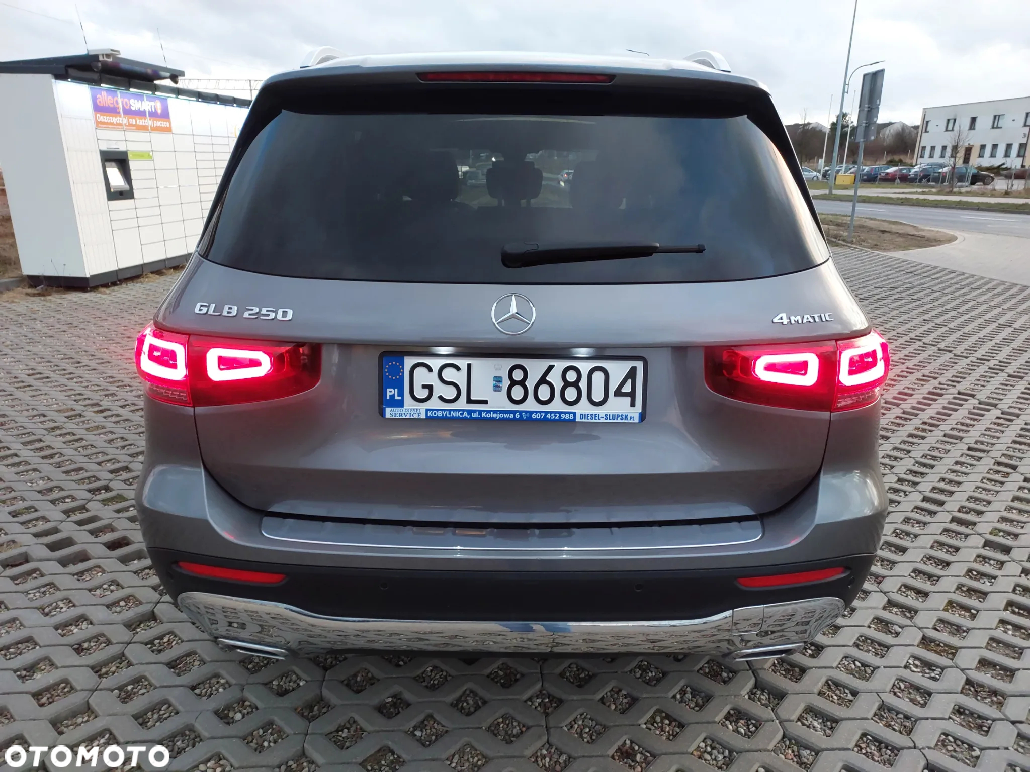 Mercedes-Benz GLB 250 4-Matic 8G-DCT - 4