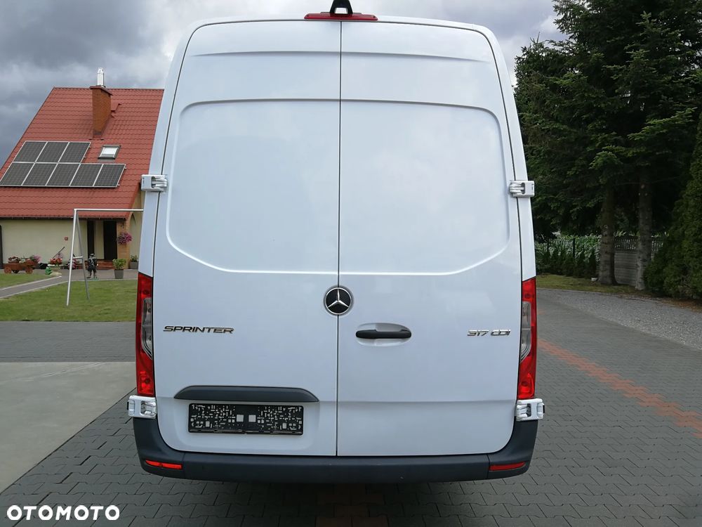Mercedes-Benz Sprinter - 6