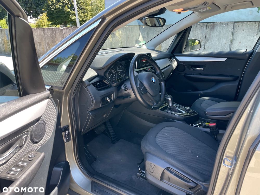 BMW Seria 2 218i - 18