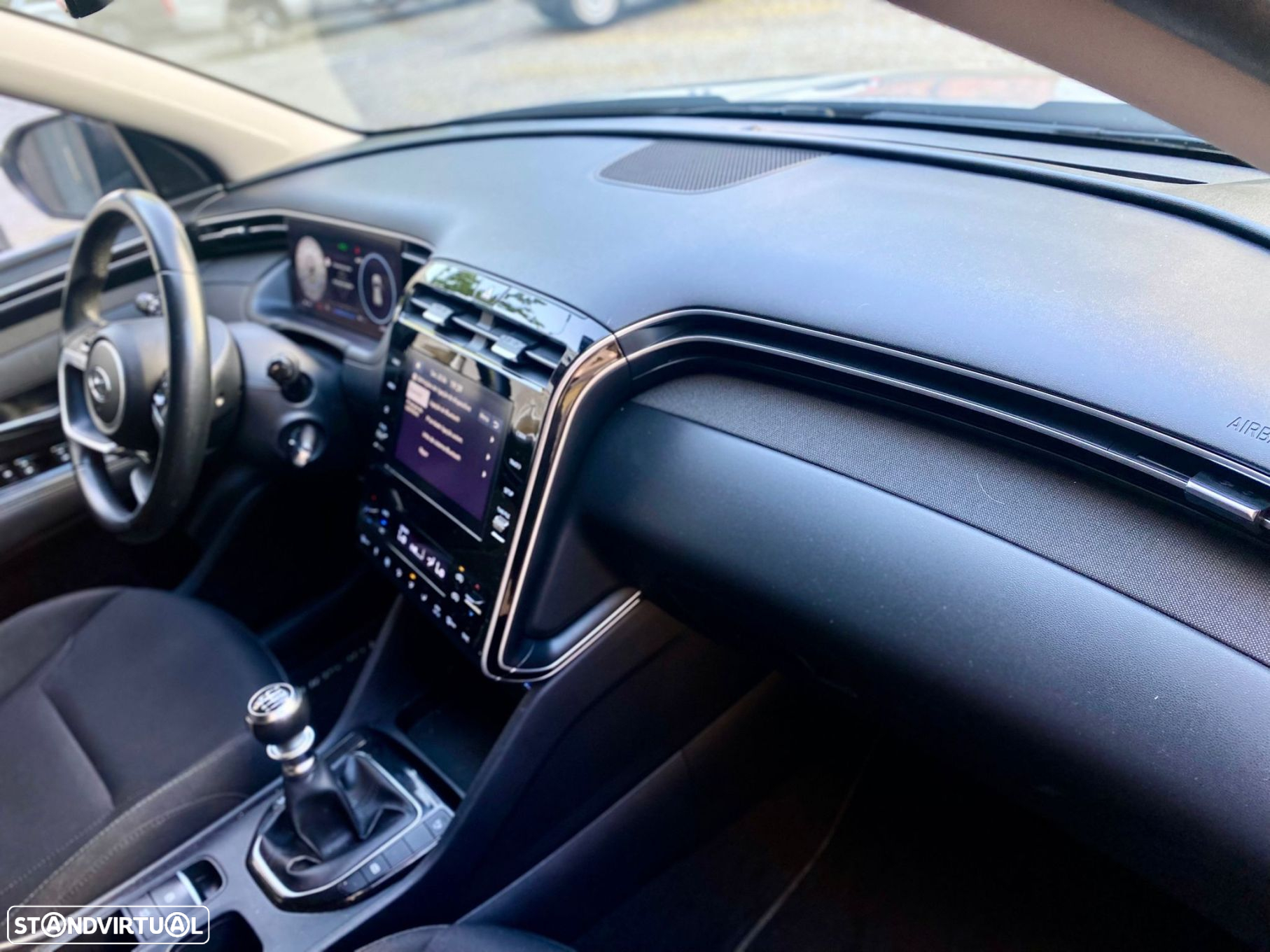 Hyundai Tucson 1.6 T-GDi Premium - 32