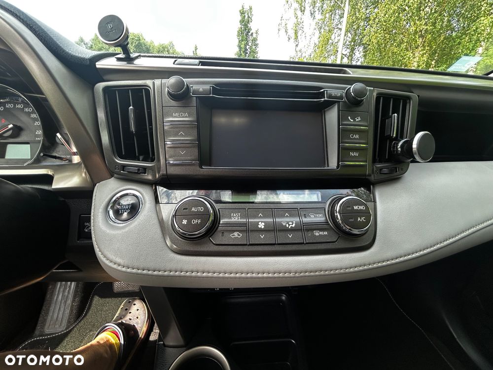 Toyota RAV4 2.0 Premium MS - 13