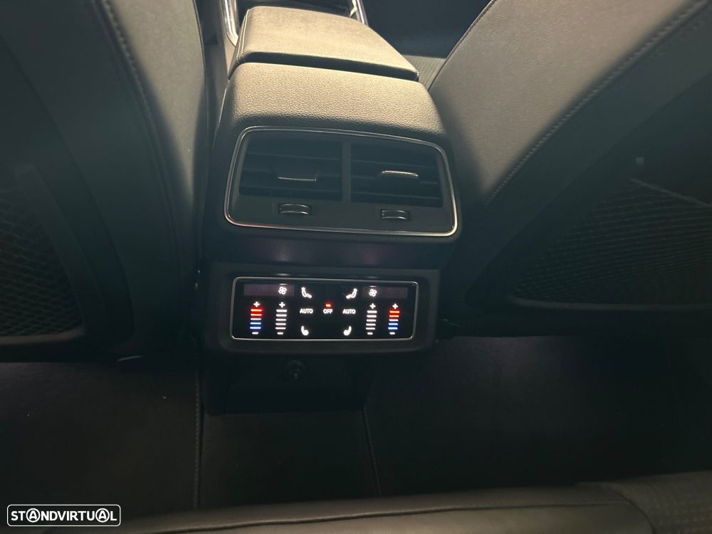 Audi e-tron 50 quattro S line - 29