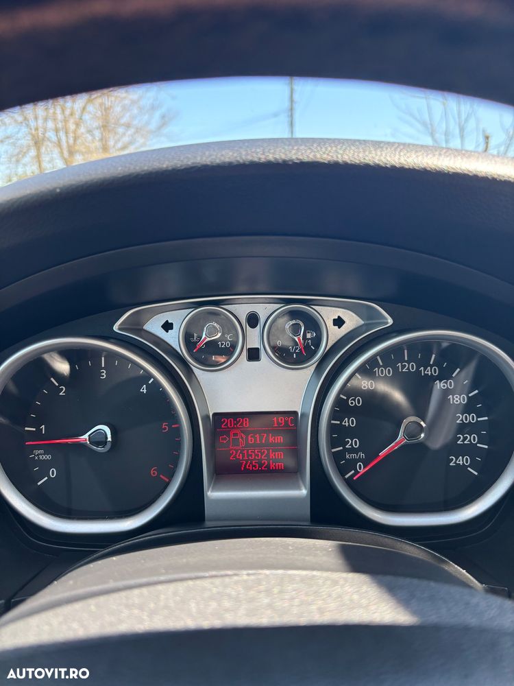Ford Focus 1.6 TDCI Trend - 8