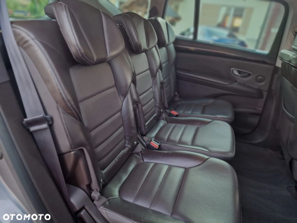 Renault Espace 1.6 dCi Energy Initiale Paris EDC 7os - 23