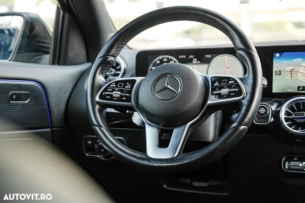 Mercedes-Benz GLA - 10