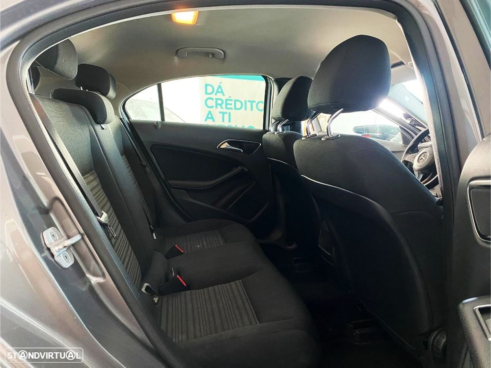 Mercedes-Benz A 180 CDI BlueEFFICIENCY Edition - 14