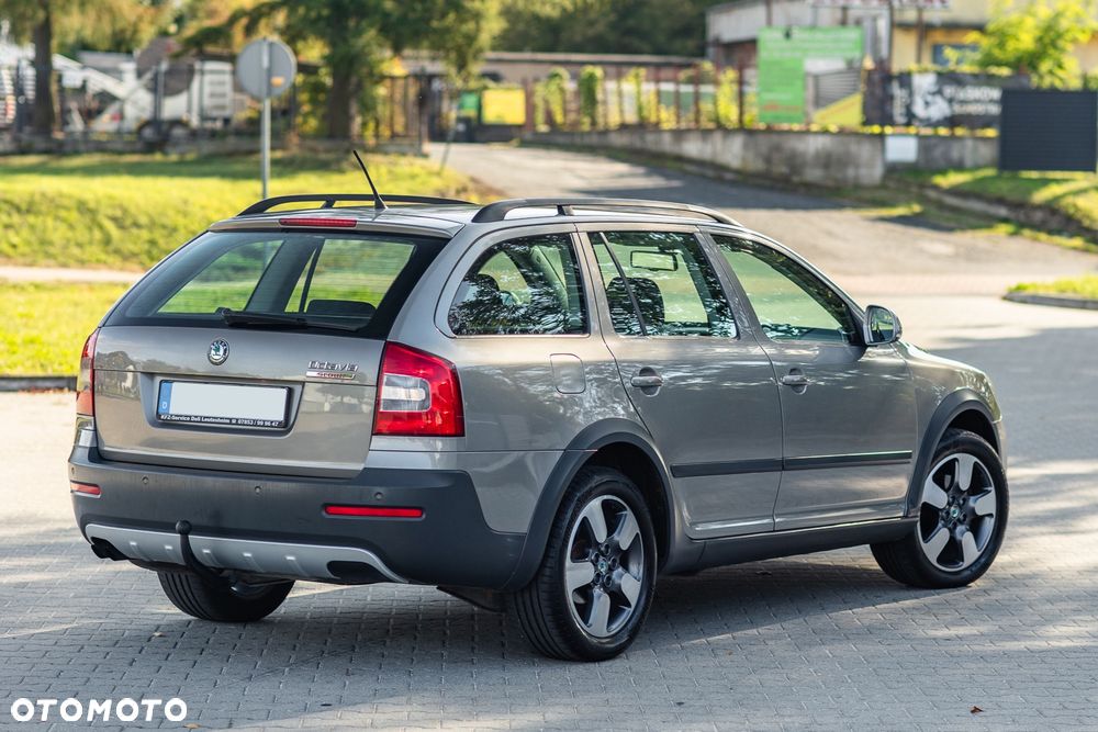 Skoda Octavia 2.0 TDI DPF 4x4 DSG Scout - 12