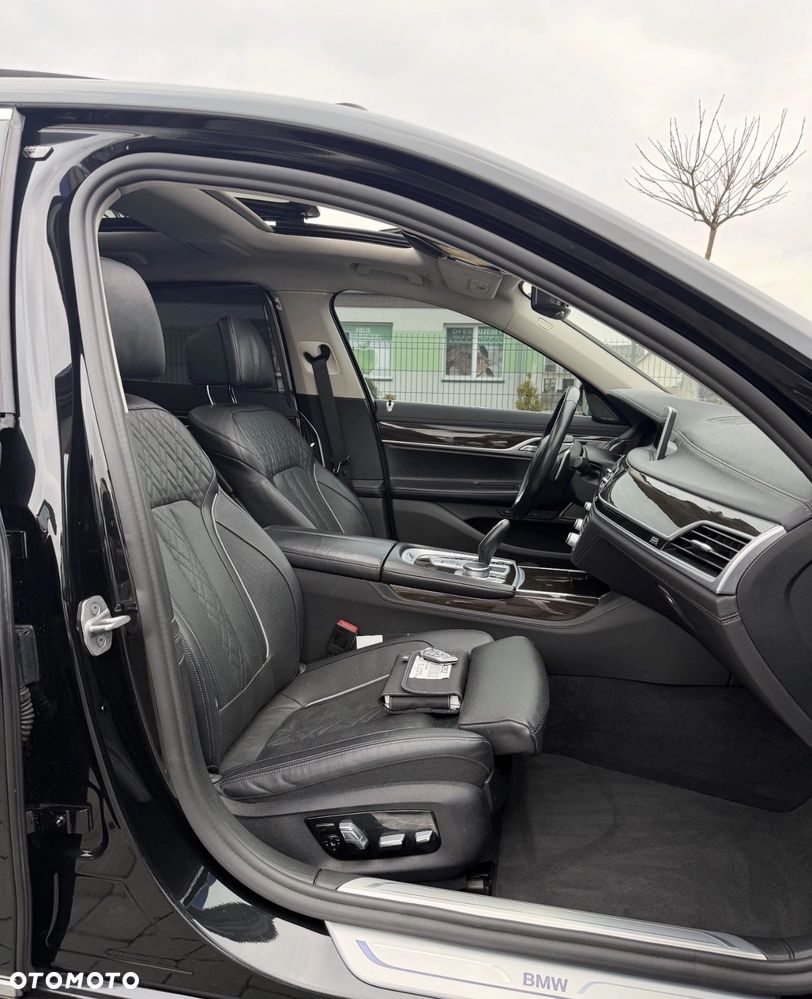 BMW Seria 7 740Li - 15