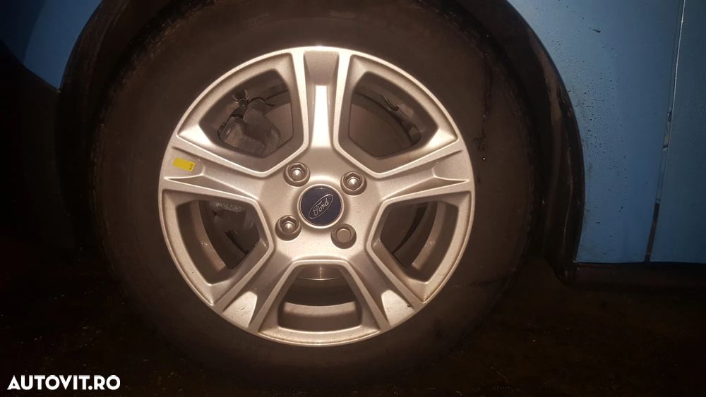 Ford Transit Courier - 3